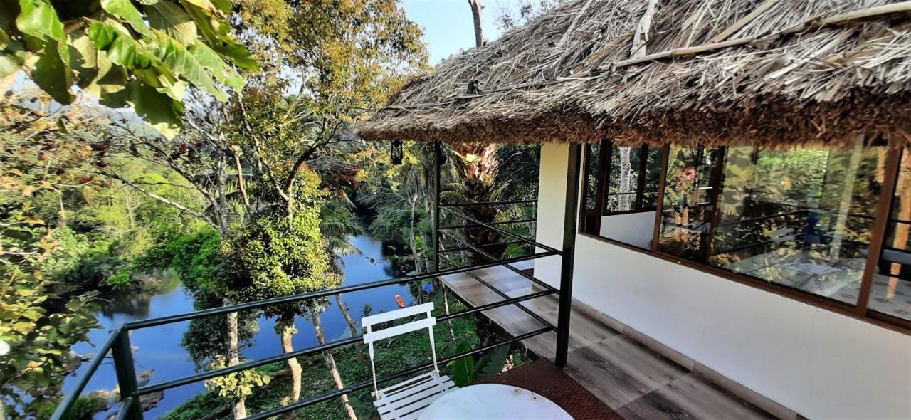 Appartement Noah'S Nest Tree House à Thekkady Extérieur photo